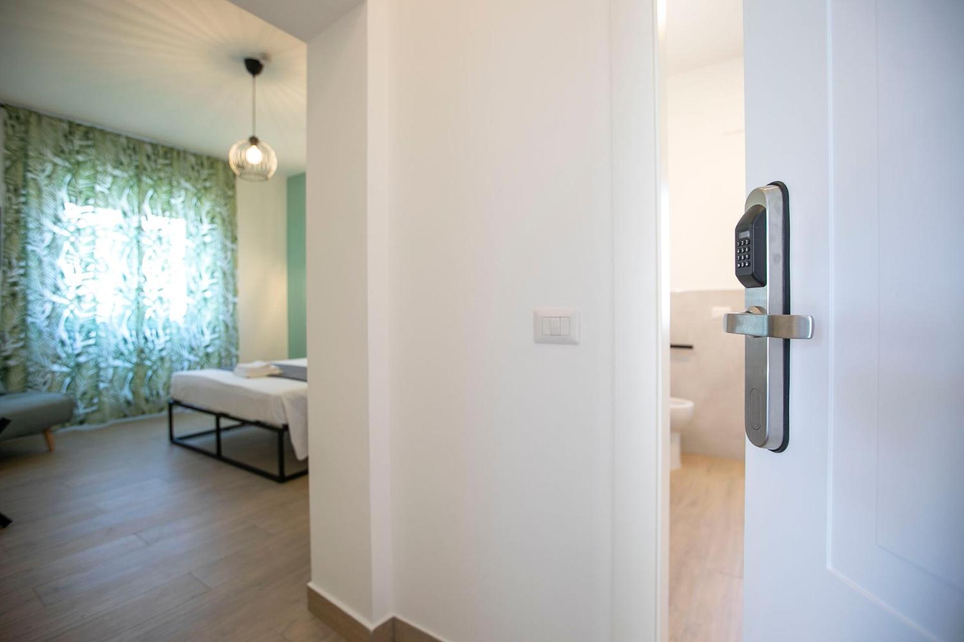Domina Guest House Fiumicino Exterior foto